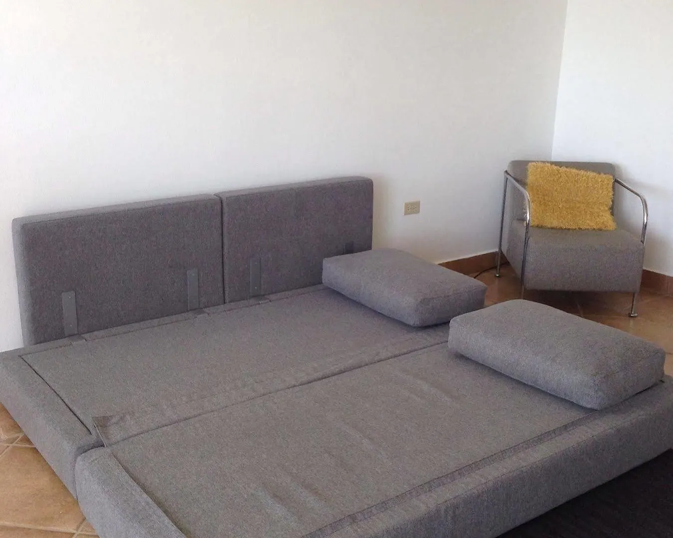Dolphin Tower Apartment