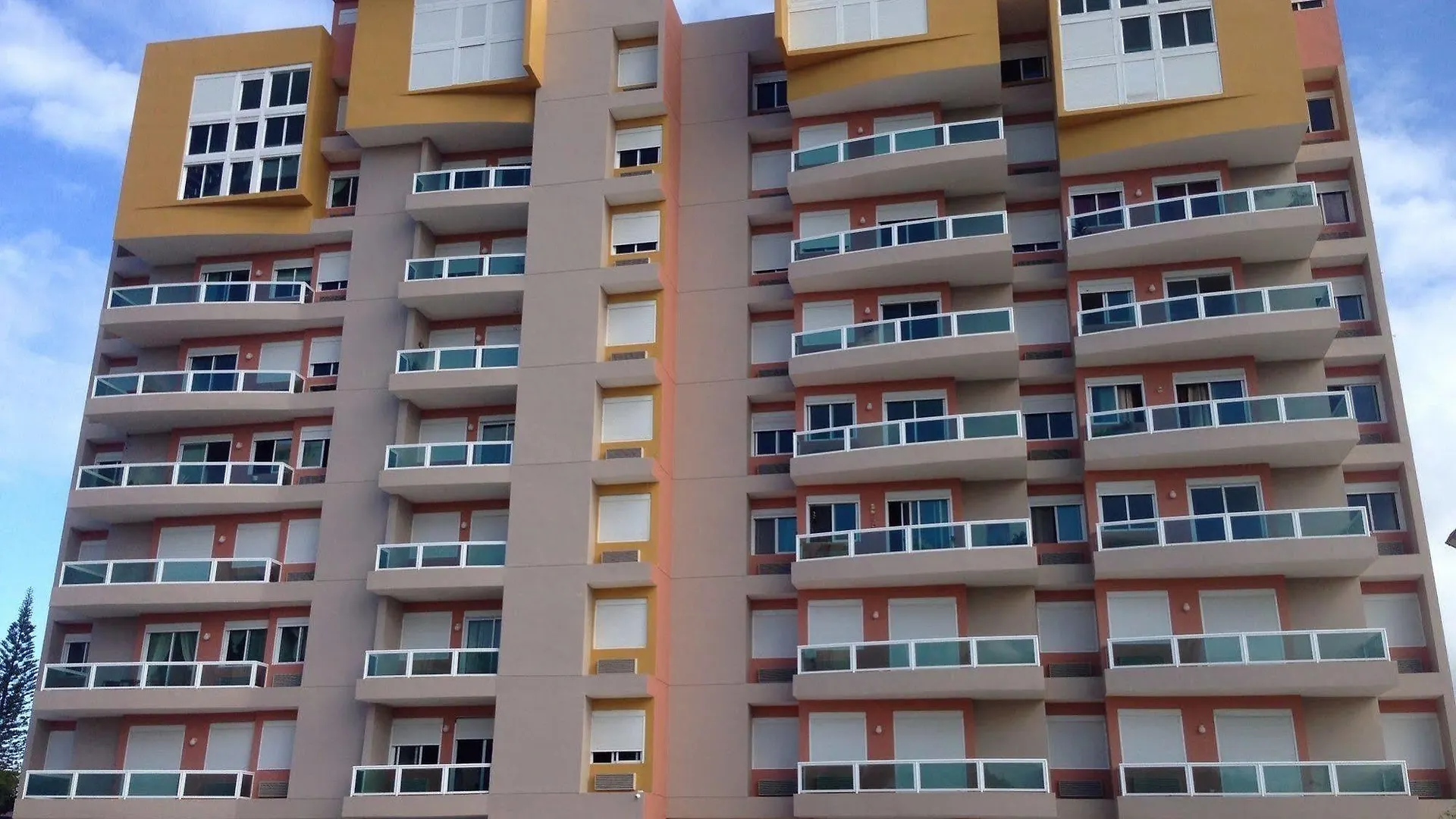 Dolphin Tower Apartment